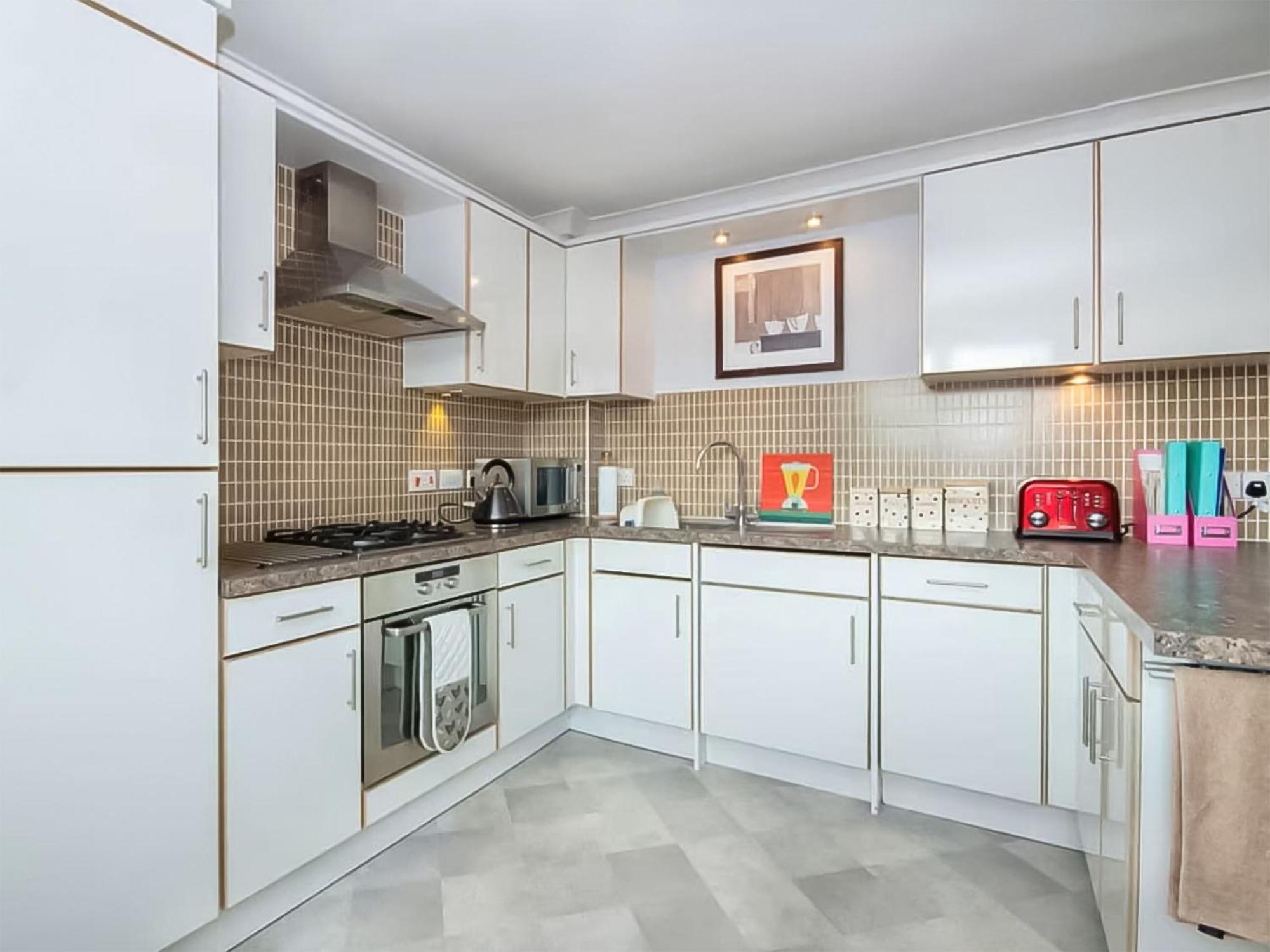 The View At No10 Villa Авимор Екстериор снимка