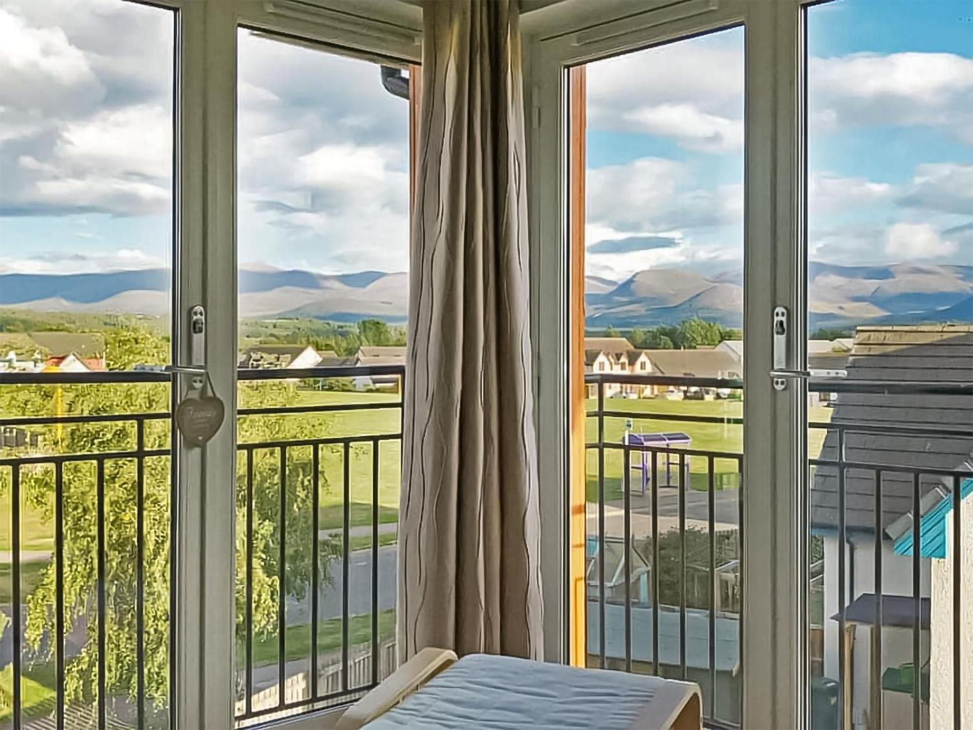 The View At No10 Villa Авимор Екстериор снимка